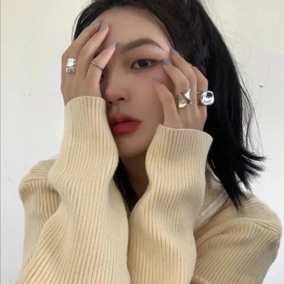 玛丽莲有深黑之眸